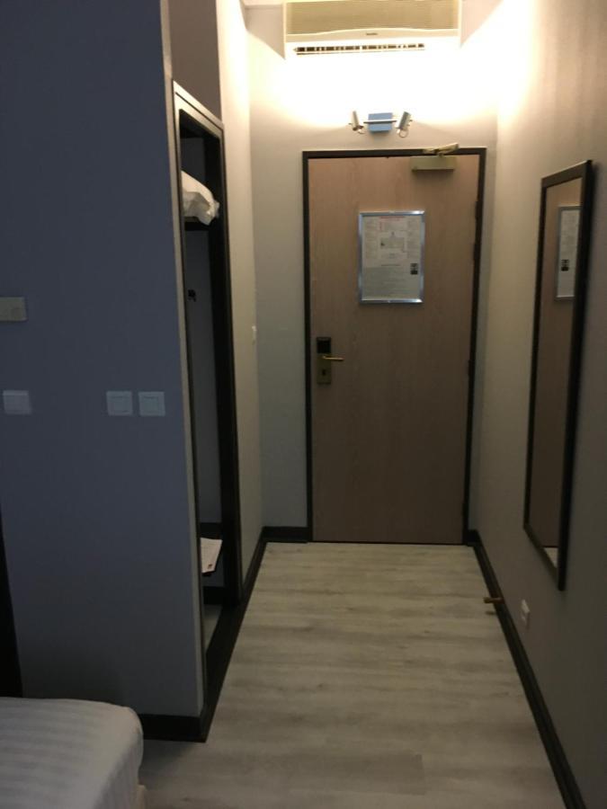 Hotel Dorele Montargis Zewnętrze zdjęcie