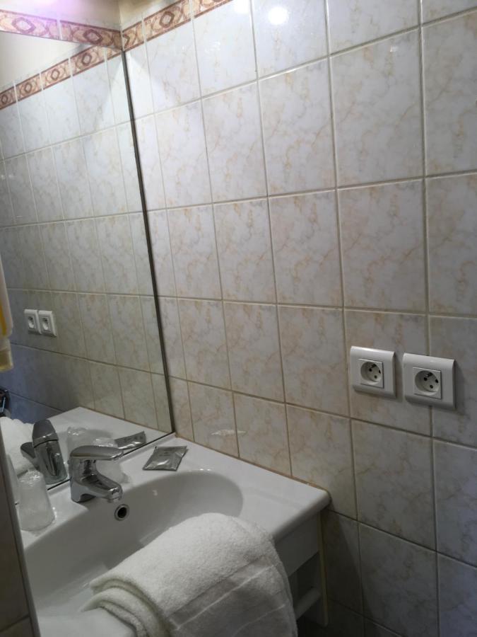 Hotel Dorele Montargis Zewnętrze zdjęcie