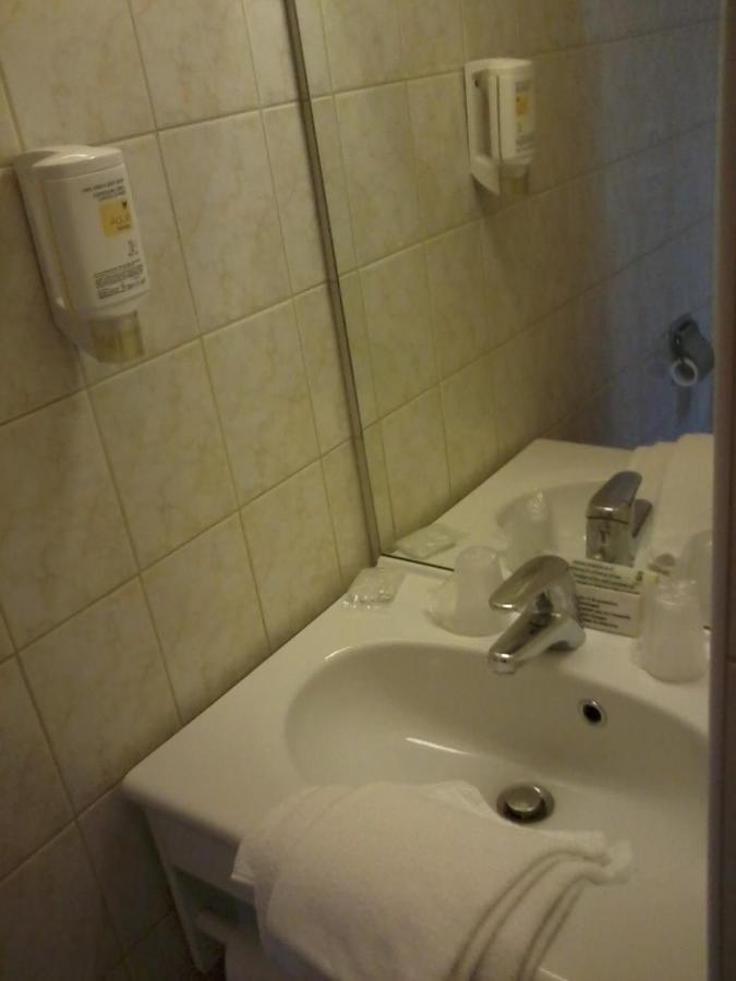Hotel Dorele Montargis Zewnętrze zdjęcie