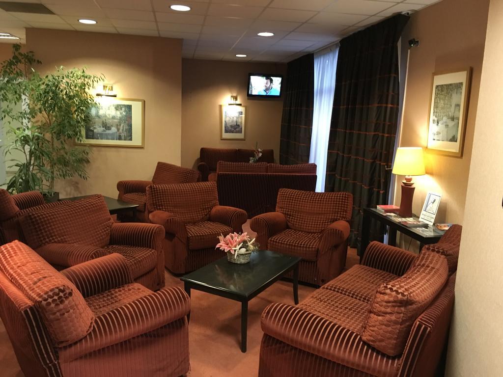 Hotel Dorele Montargis Zewnętrze zdjęcie