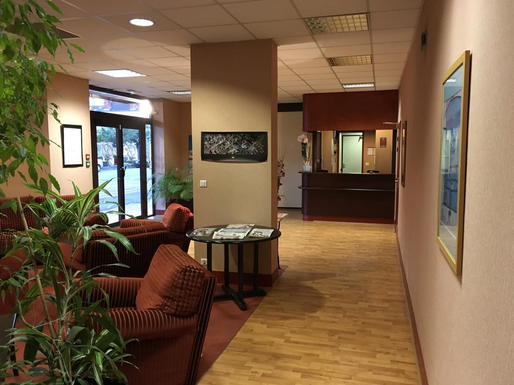 Hotel Dorele Montargis Zewnętrze zdjęcie
